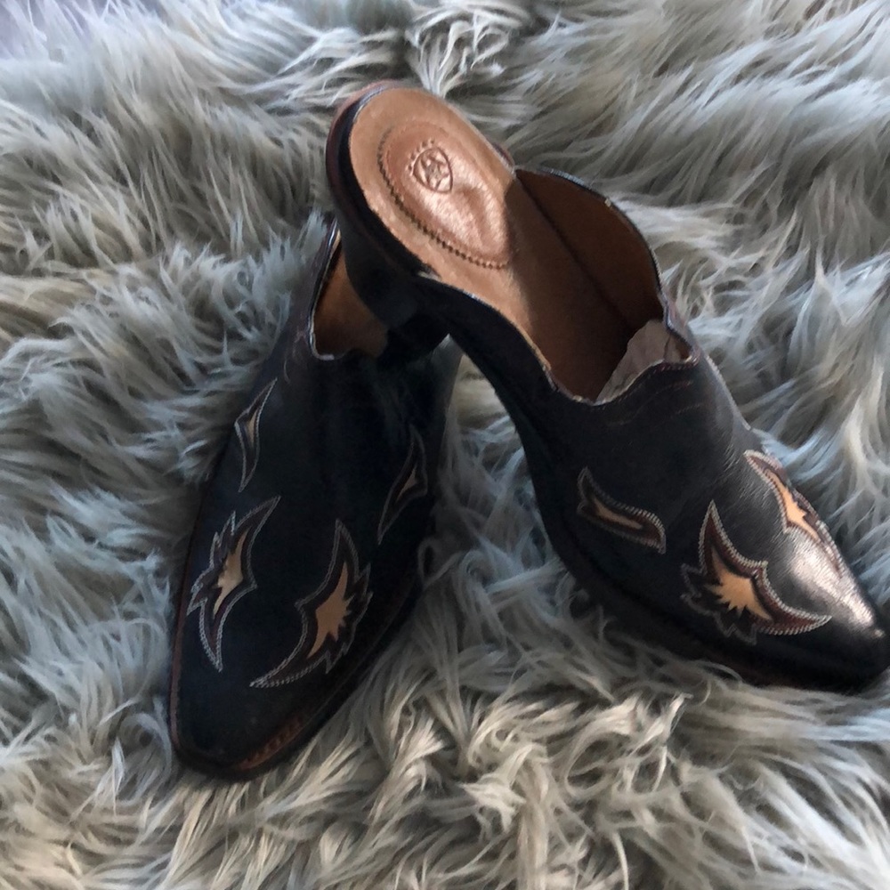 Clogs/Mules